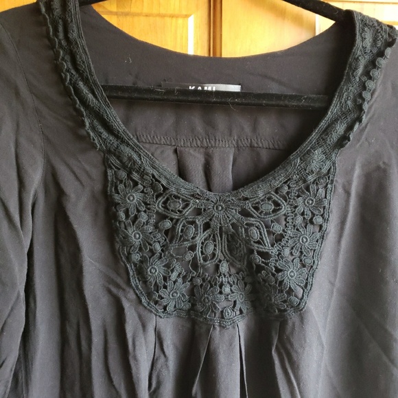 Beautiful Black 3 quarter sleeved Maternity Top - Picture 2 of 2